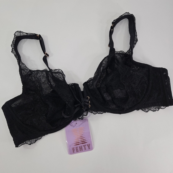 Savage Other - NWT Savage Fenty black lace bra
